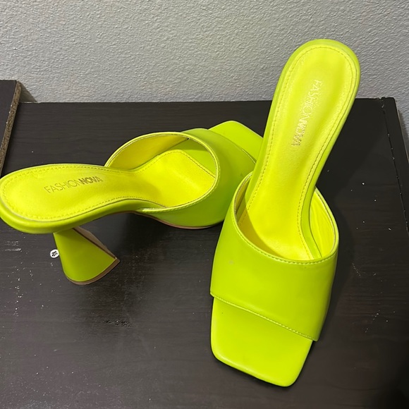 Lemon-Lime women’s Fashion Nova - Square Toe Mules SZ9 - Picture 1 of 4